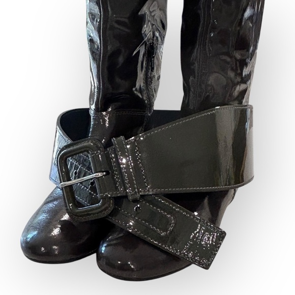 Vintage Patent Leather Flat Heel Go-Go Boots + Bonus Belt - Picture 13 of 16
